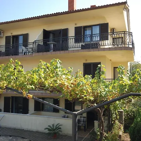 Ferienwohnung Fuer 3 Personen Ca 50 Qm In Milcetici, Kvarner Bucht Krk アパート *